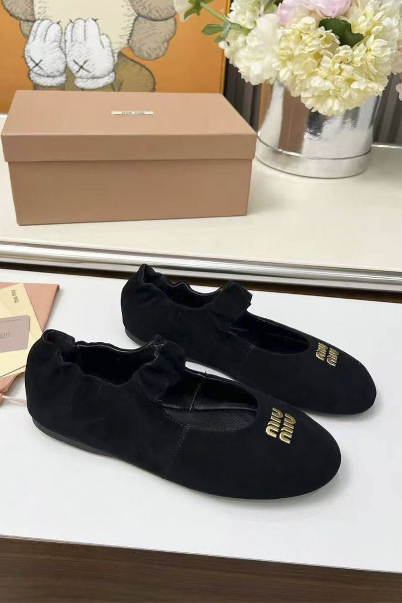 MIU MIU Женские замшевые балетки с круглым мысом 