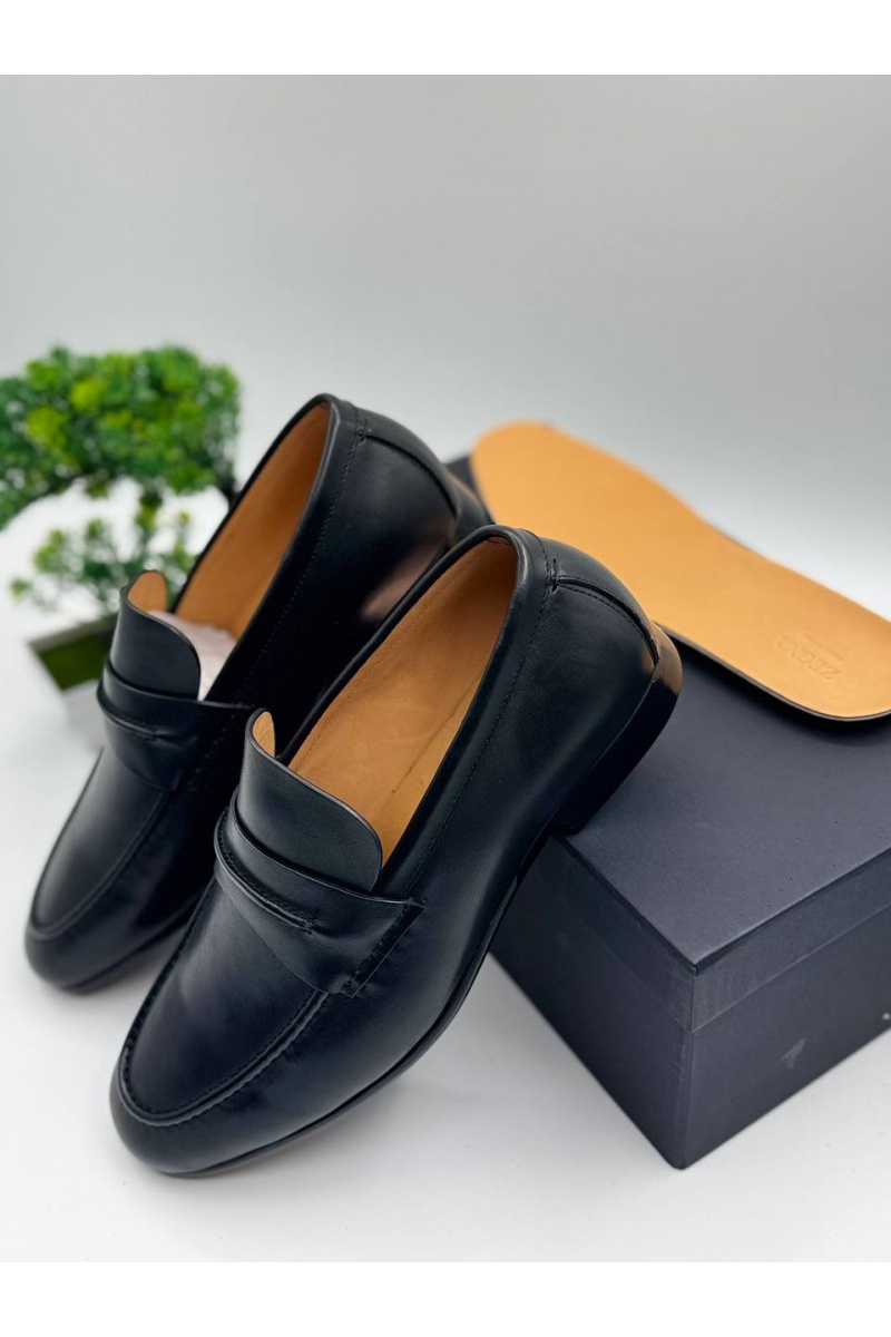 Zegna Чёрные кожаные лоферы 
