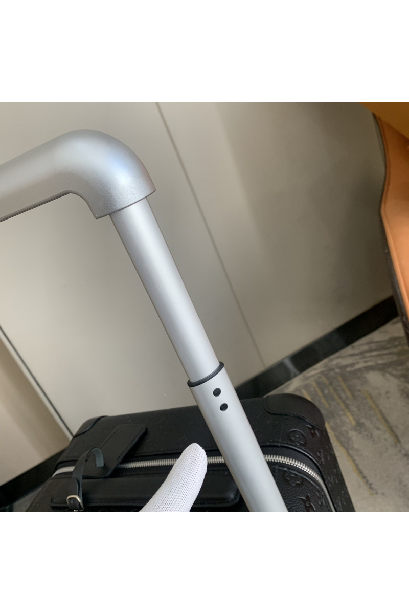 Rimowa Чемодан Horizon Premium  53x37x22 см