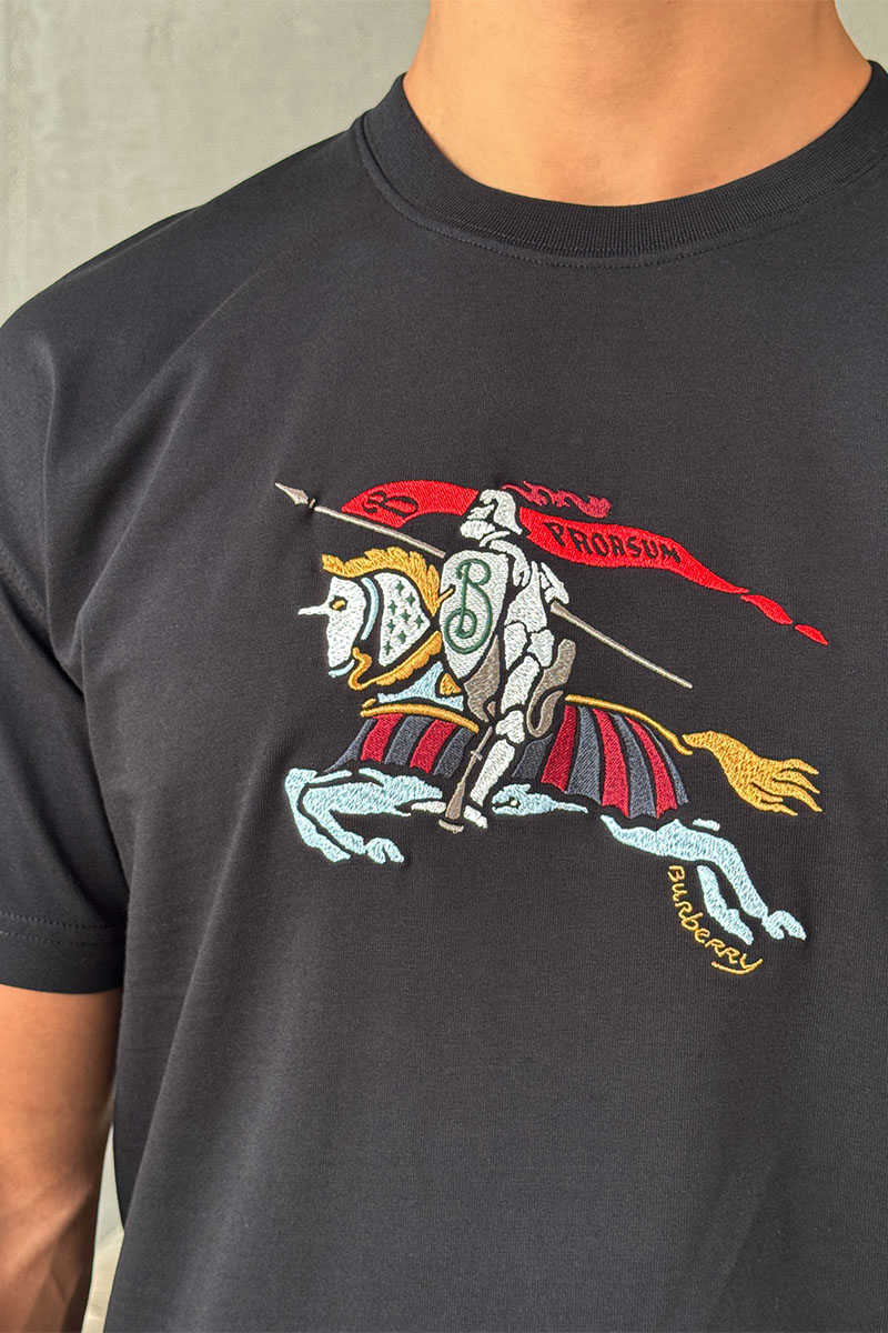 Burberry Мужская чёрная футболка Equestrian Knight