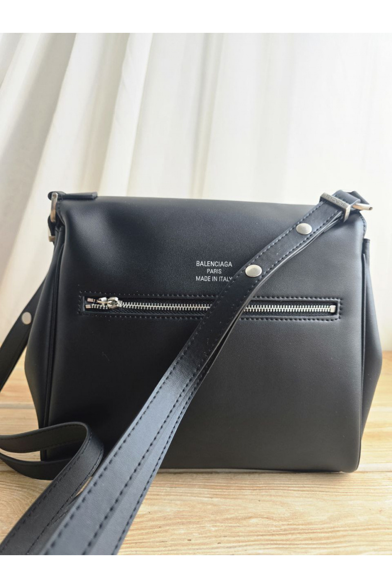 Balenciaga Кожаная сумка 23x20 см