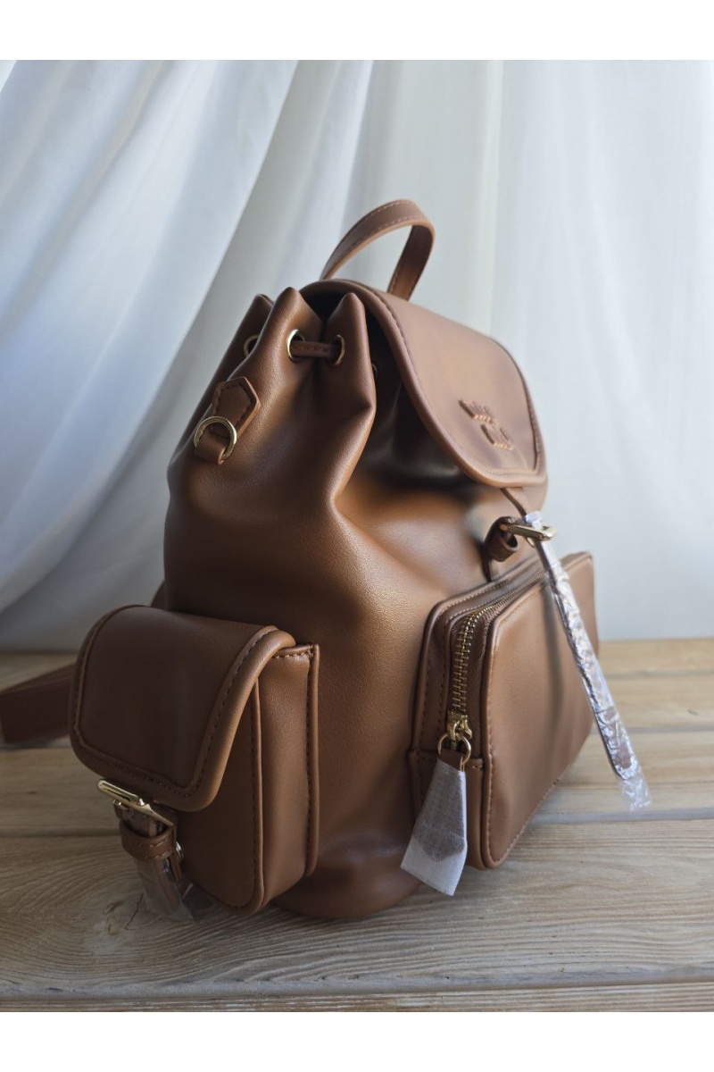 MIU MIU Кожаный рюкзак 30x25 см - Brown