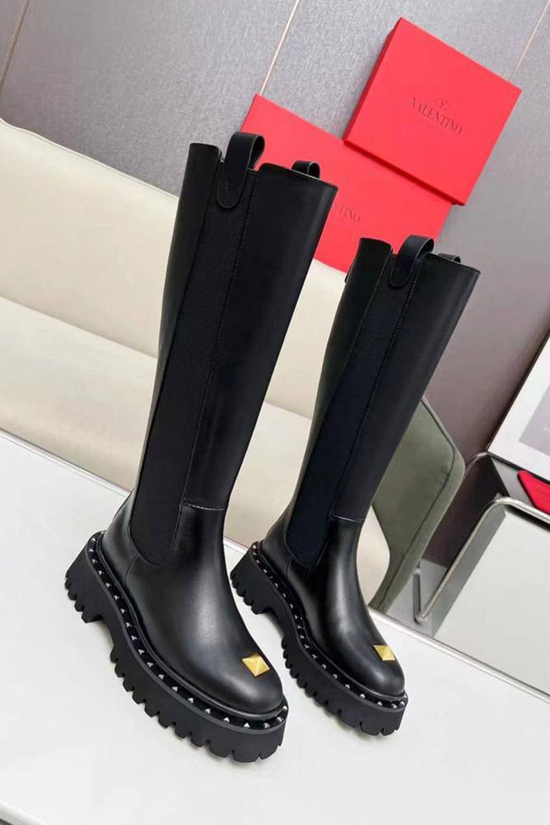 Valentino Женские кожаные сапоги с матовым эффектом 