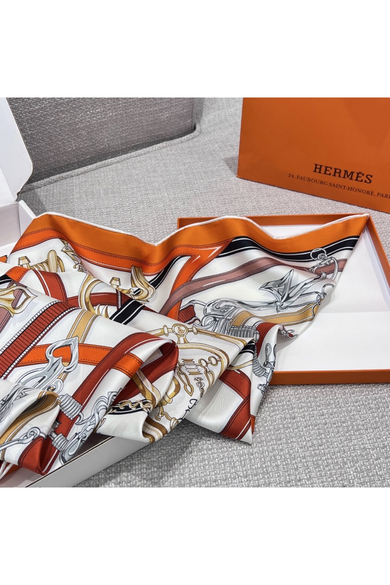 Hermes Платок Harnais Legendaire premium 87x88 см