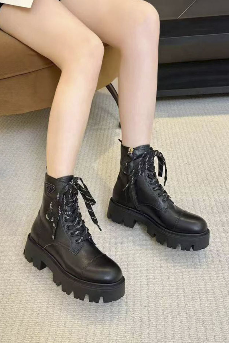 Prada Женские кожаные ботинки 