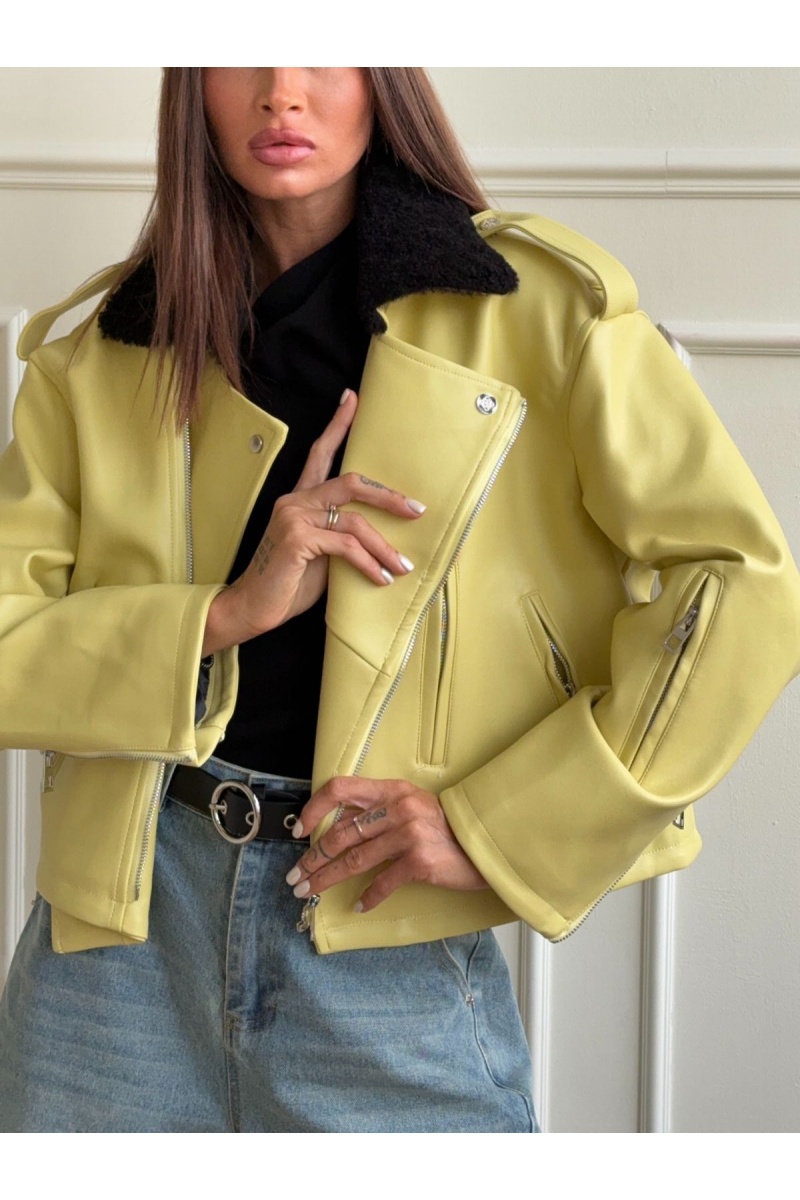 Loewe Женская кожаная куртка жёлтого цвета 