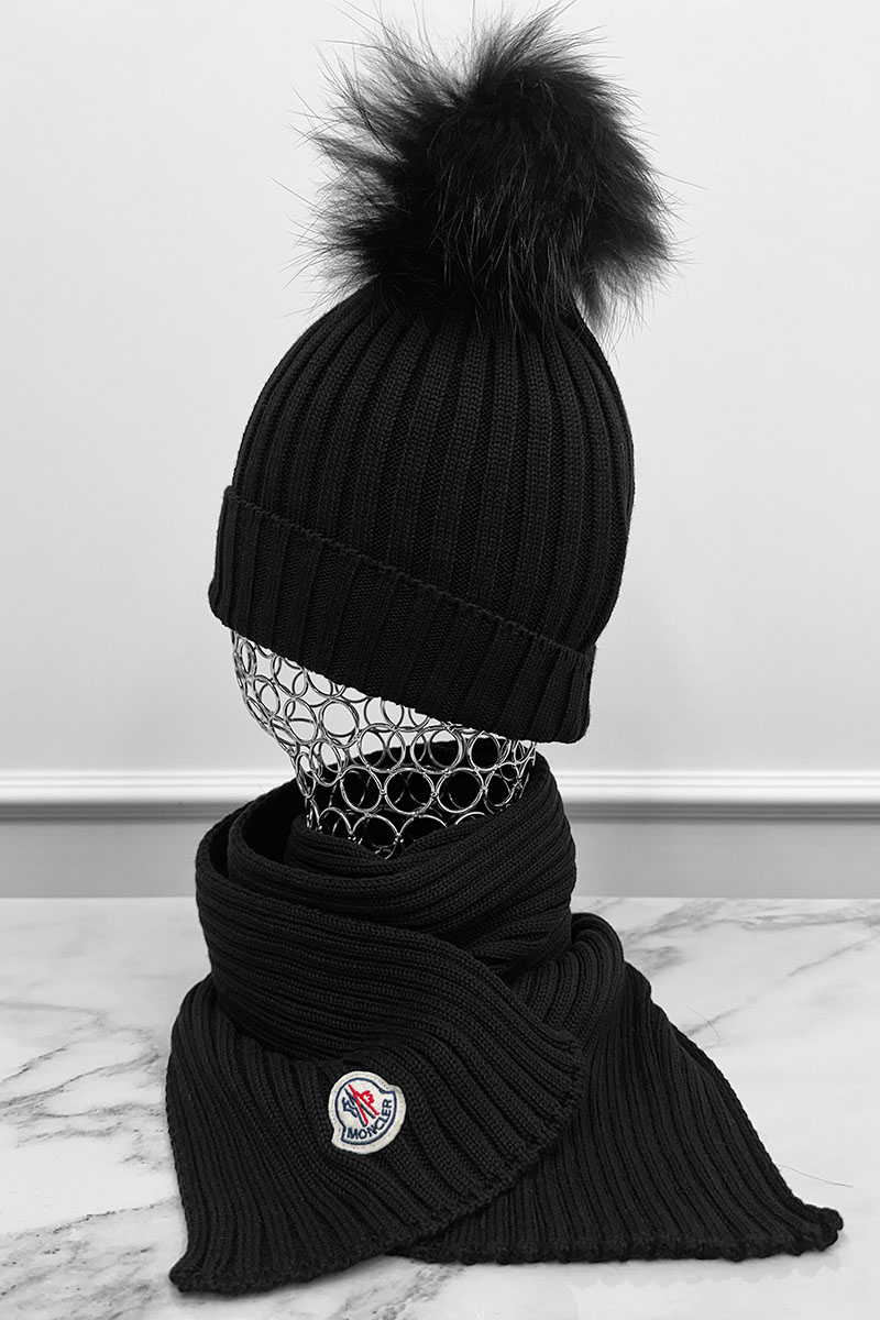 Moncler Комплект из шапки и шарфа чёрного цвета logo-patch