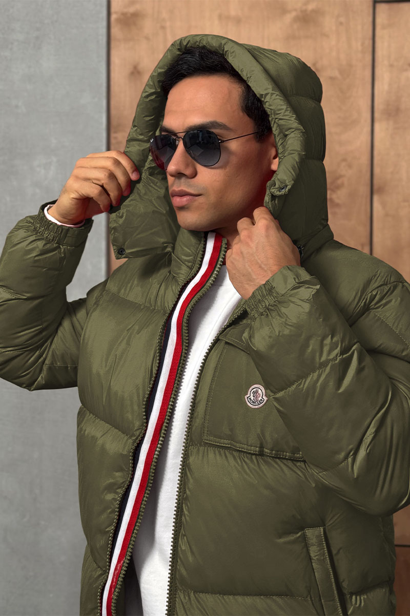 Moncler Мужская куртка зелёного цвета