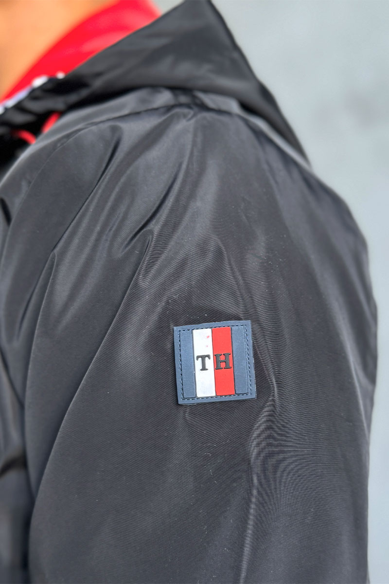 Tommy Hilfiger Мужская ветровка чёрного цвета