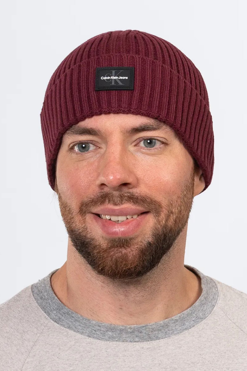 Calvin Klein Шапка logo-badge - Wine Berry