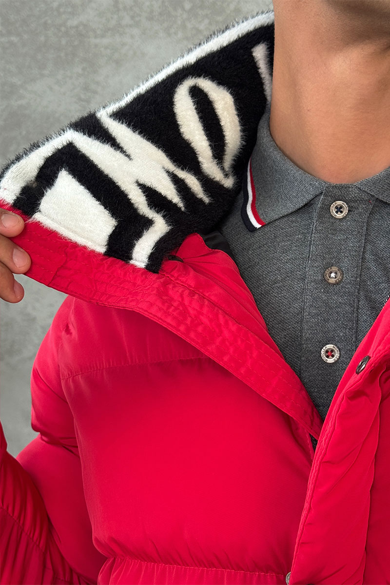 Moncler Куртка красного цвета logo-patch