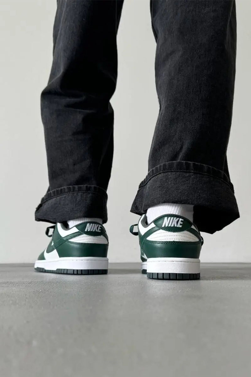 Nike Кроссовки Dunk Low - Green Michigan