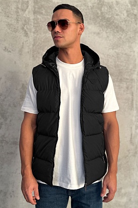 Мужской чёрный жилет