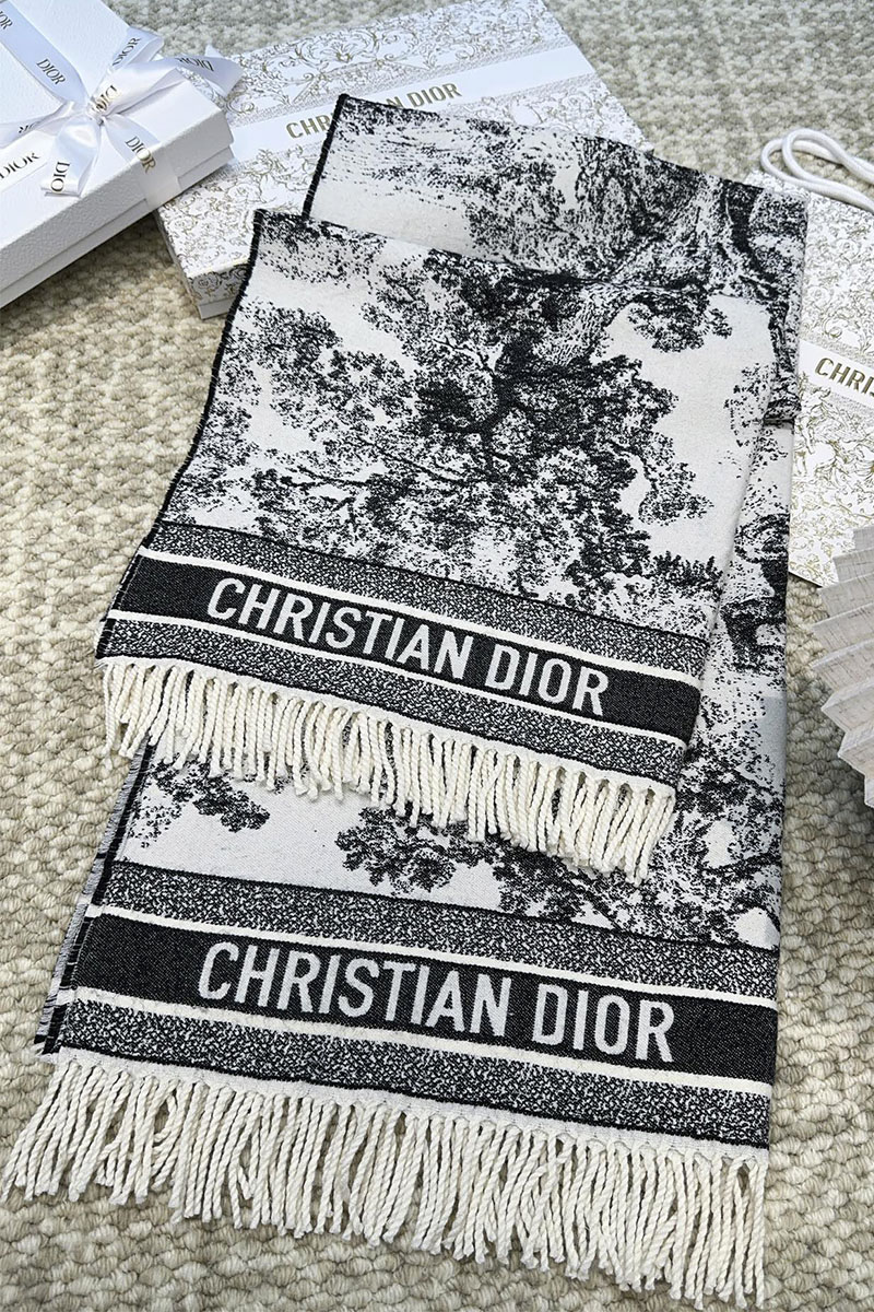 Dior Шарф Toile de Jouy Sauvage premium 140x140 см