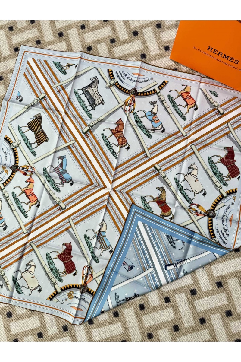 Hermes Платок Couvertures et Tenues de Jour premium 86x87 см