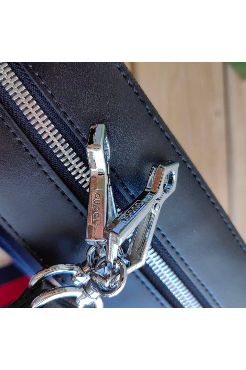 Gucci Сумка-мессенджер GG Supreme 23x15 см