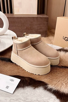 Женские ботинки Classic Ultra Mini Platform - Beige