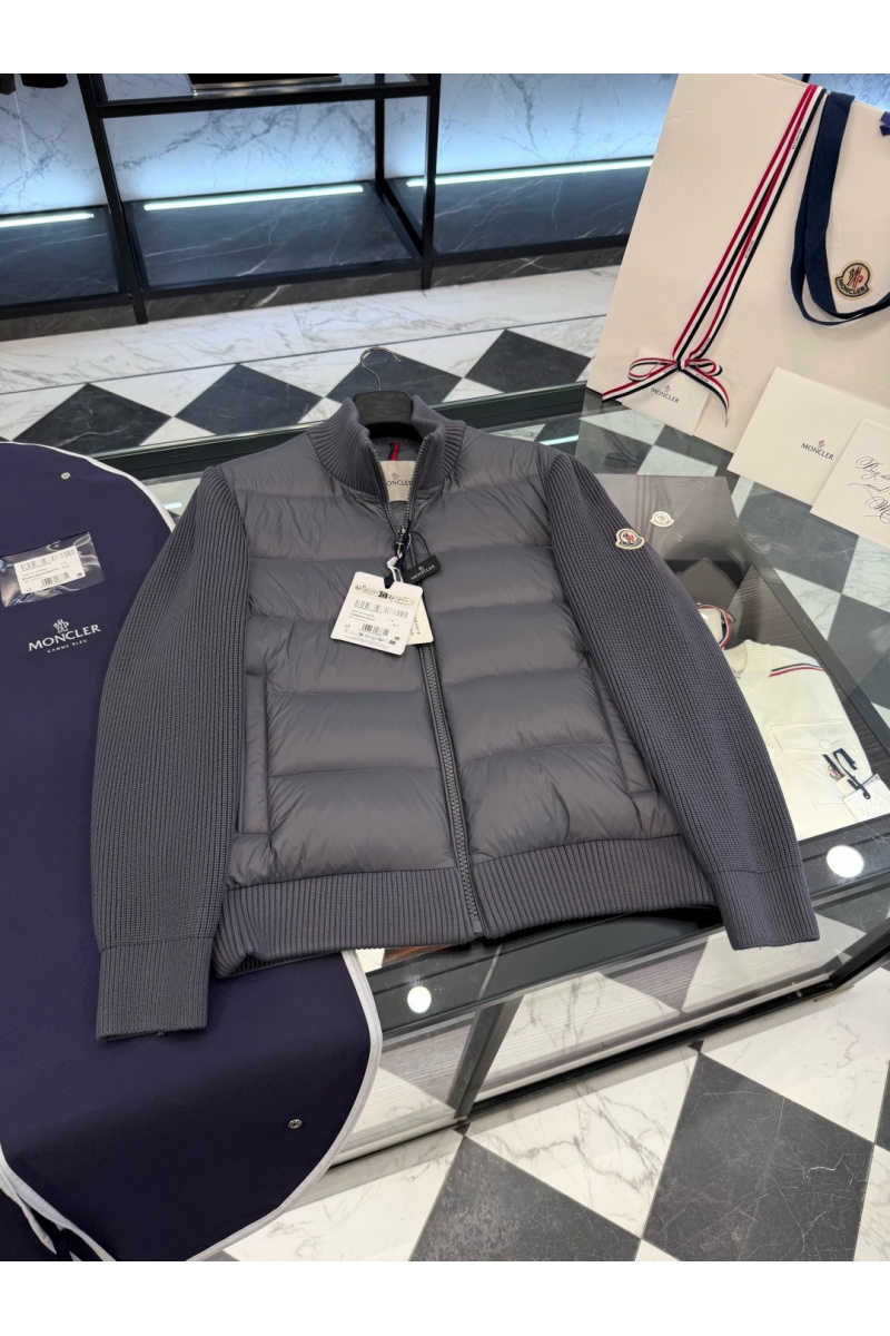 Moncler Куртка с вязаными рукавами серого цвета 