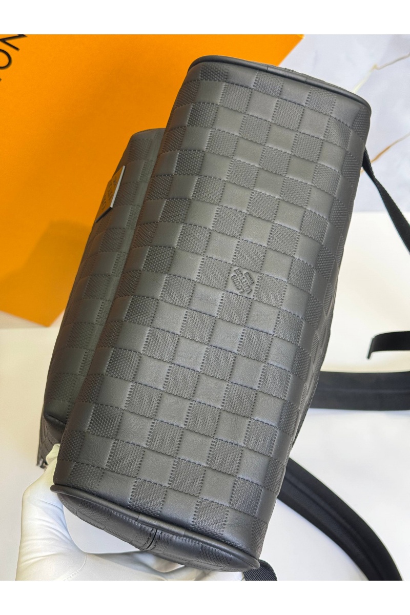 Lоuis Vuittоn Кожаный рюкзак Damier Infini premium 40x31x15 см