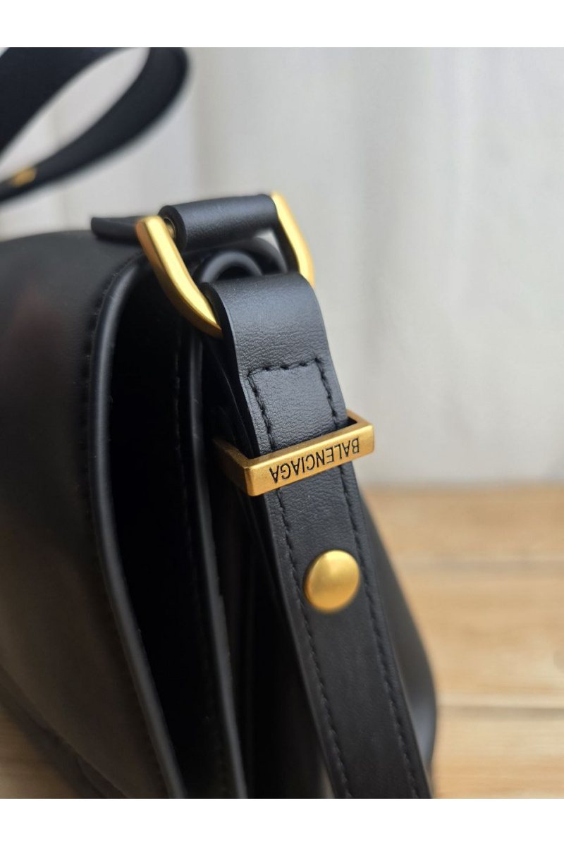 Balenciaga Кожаная сумка 23x20 см