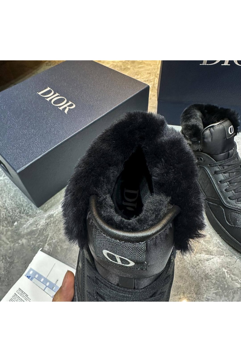 Dior Кожаные кроссовки с мехом B27