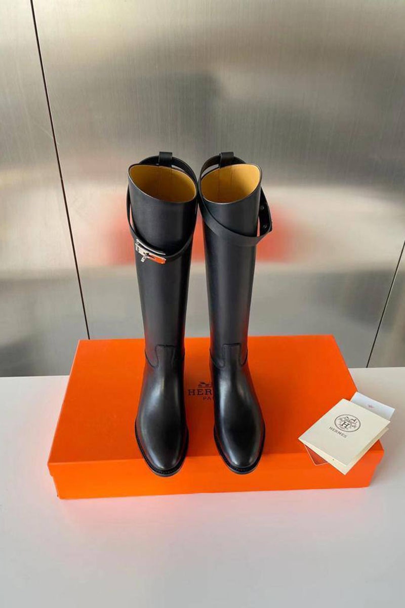 Hermes Женские кожаные сапоги чёрного цвета