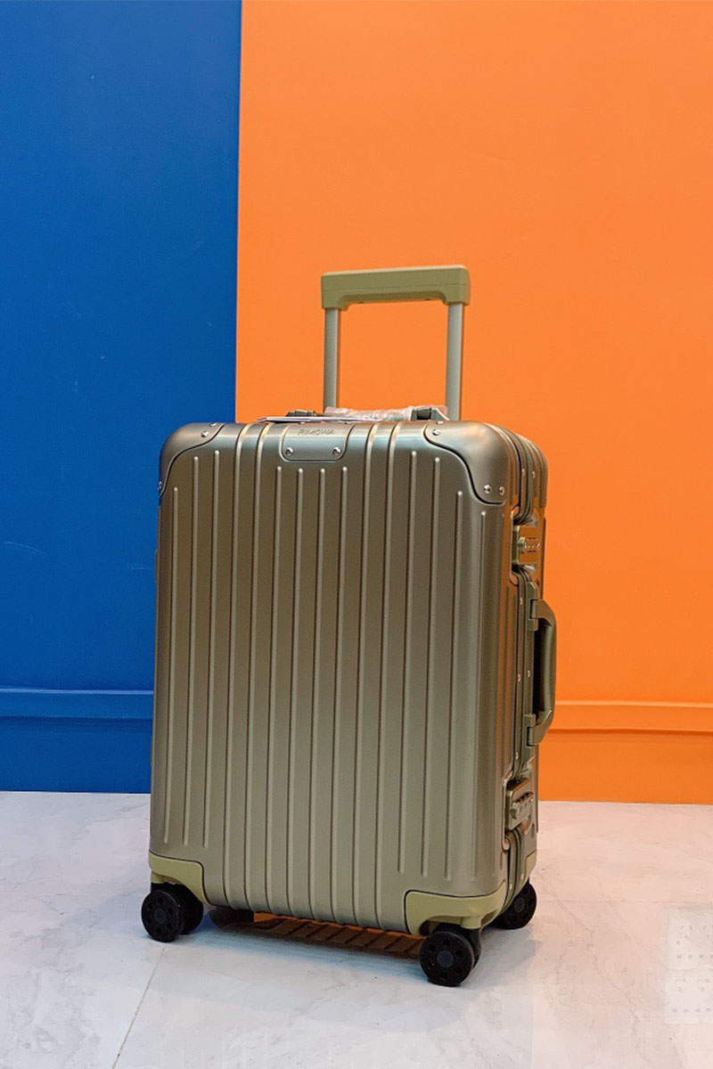 Rimowa Чемодан  Aluminum S Premium 54x36x23 см