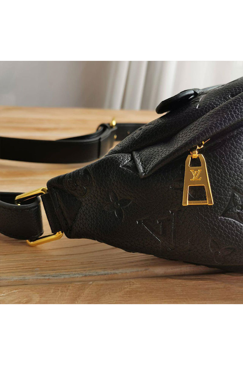 Lоuis Vuittоn Кожаная сумка на пояс Monogram All-over 23x16x10 см