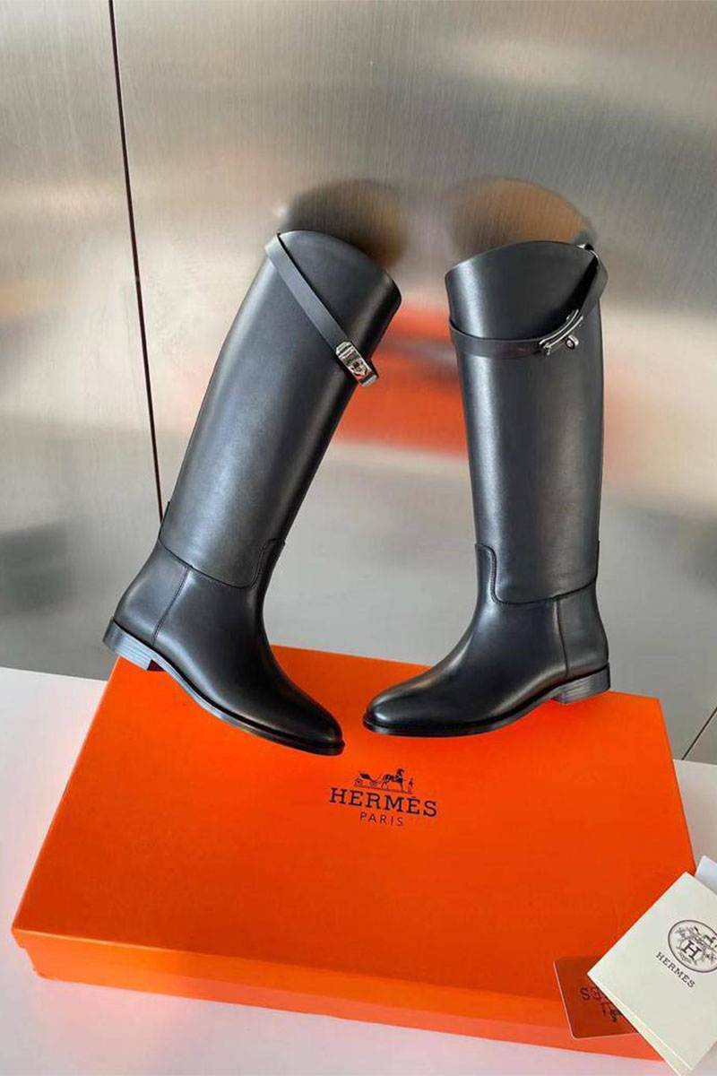 Hermes Женские кожаные сапоги чёрного цвета