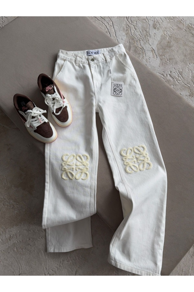 Loewe Женские джинсы белого цвета Slouchy