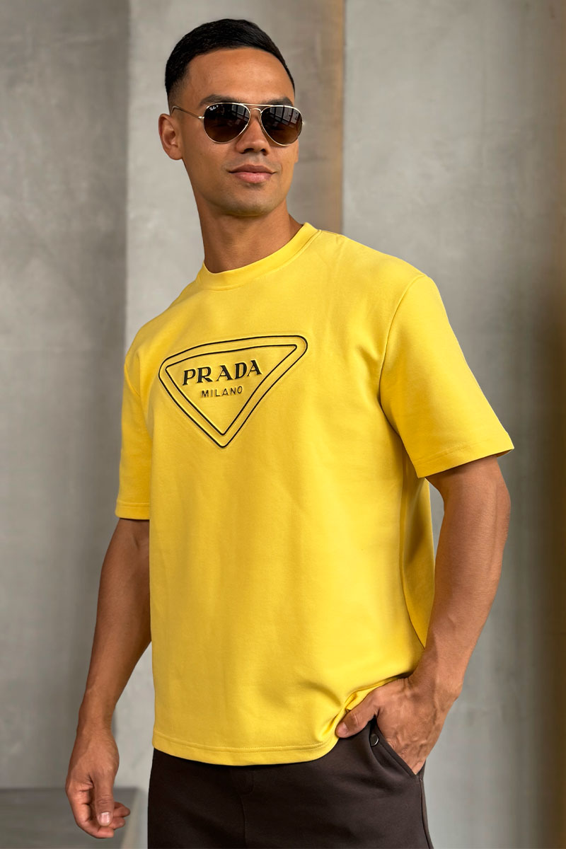 Prada Жёлтая оверсайз футболка Milano logo