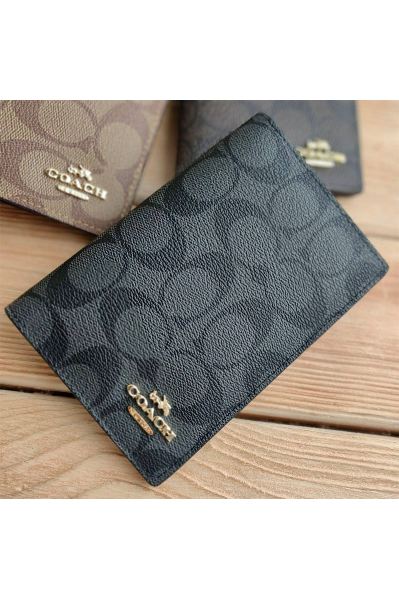 Coach Кожаная обложка на паспорт Coach 14х9,5 см (3 расцветки)