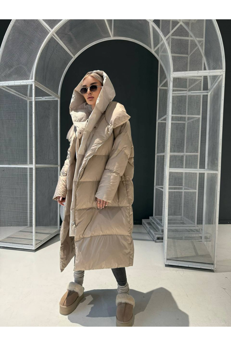 Max Mara Женский бежевый пуховик Max Mara