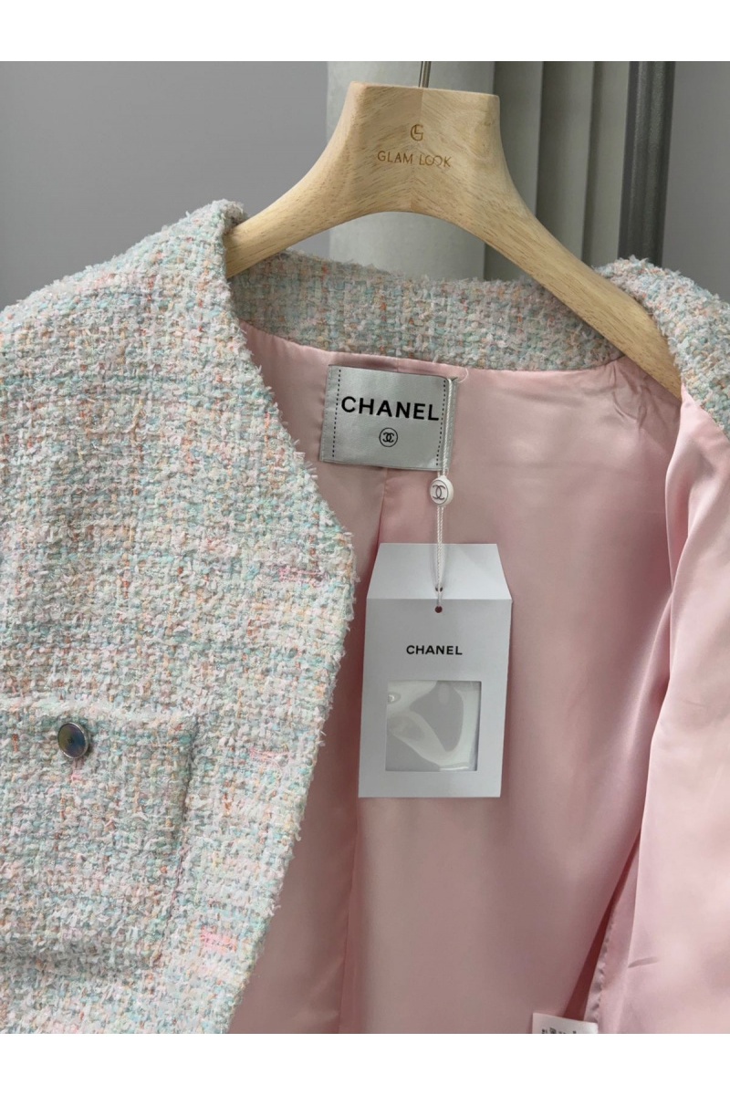 Chаnеl Женский твидовый пиджак бежевого цвета