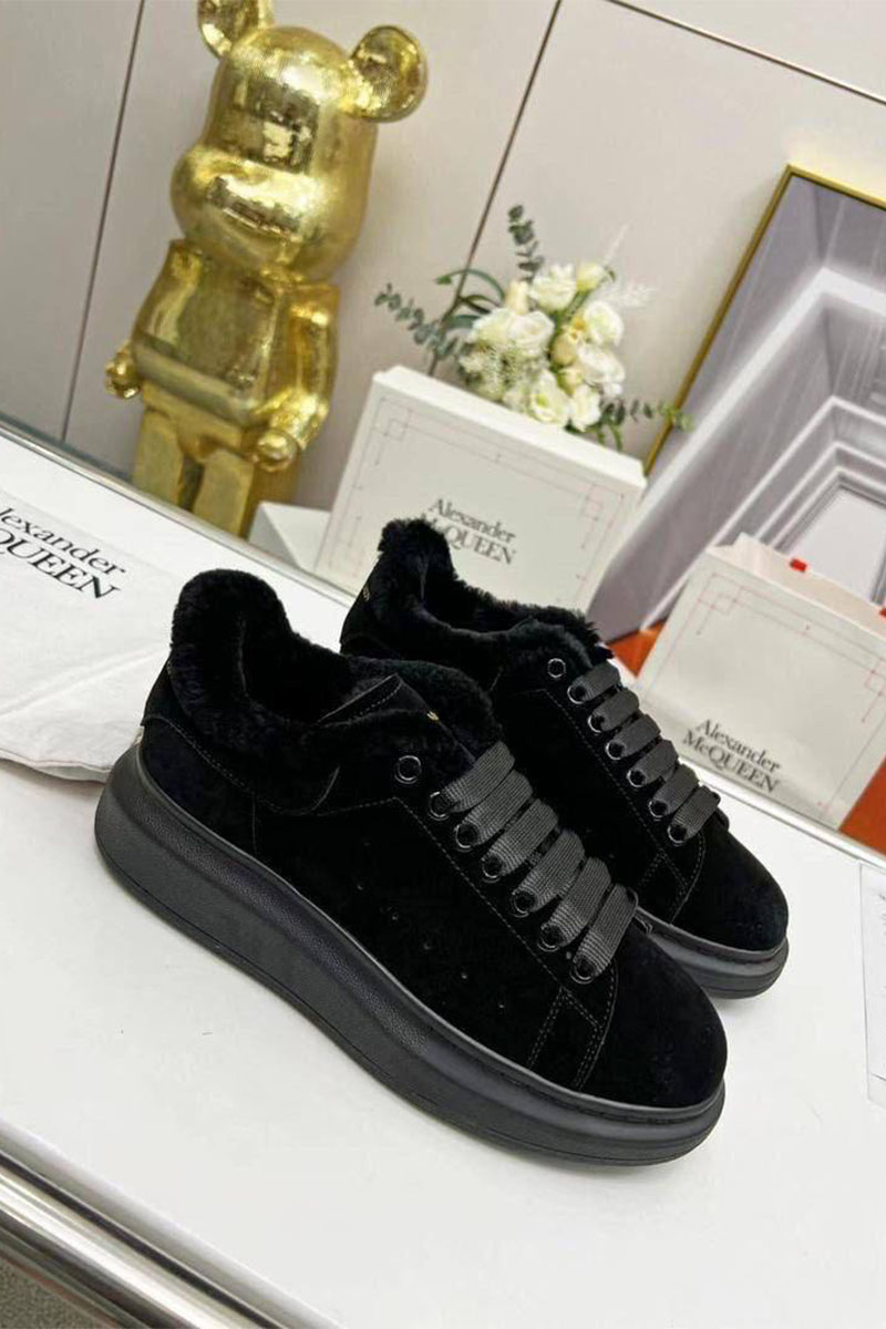 Alexander McQueen Замшевые кроссовки с мехом 