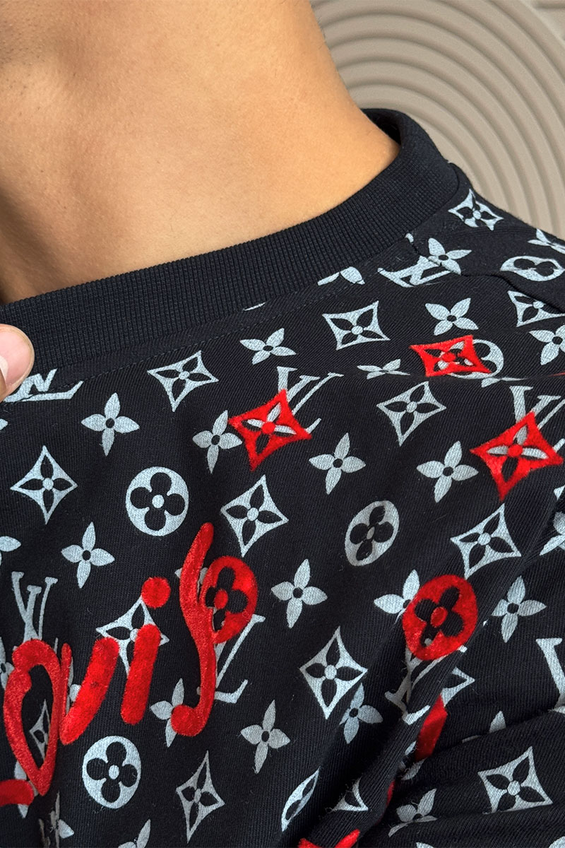 Lоuis Vuittоn Чёрная оверсайз футболка Heart monogram all-over