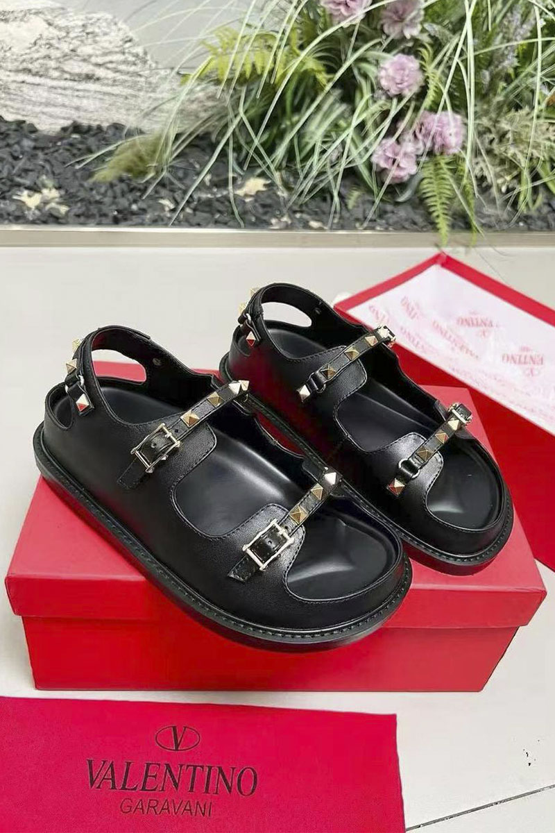 Valentino Женские кожаные сандалии Rockstud