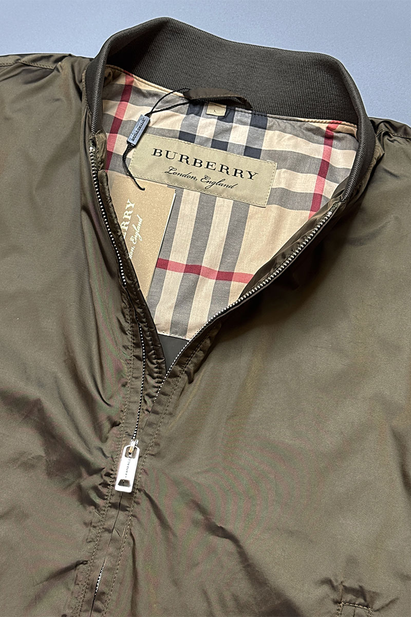 Burberry Мужской бомбер цвета хаки 