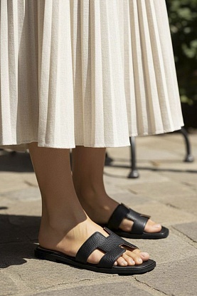 Женские кожаные шлёпанцы Oran