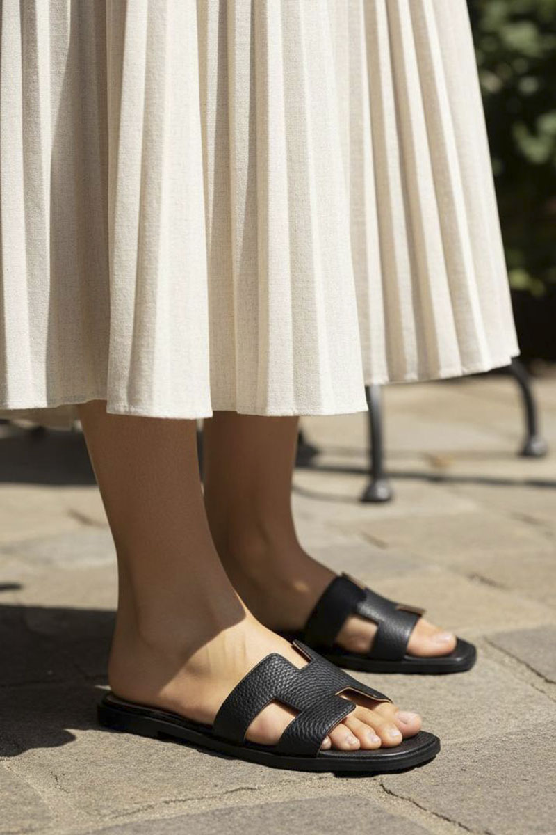 Hermes Женские кожаные шлёпанцы Oran