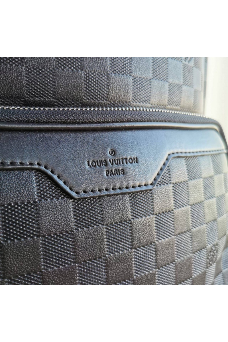 Lоuis Vuittоn Кожаный рюкзак Damier Infini 40x30x13 см