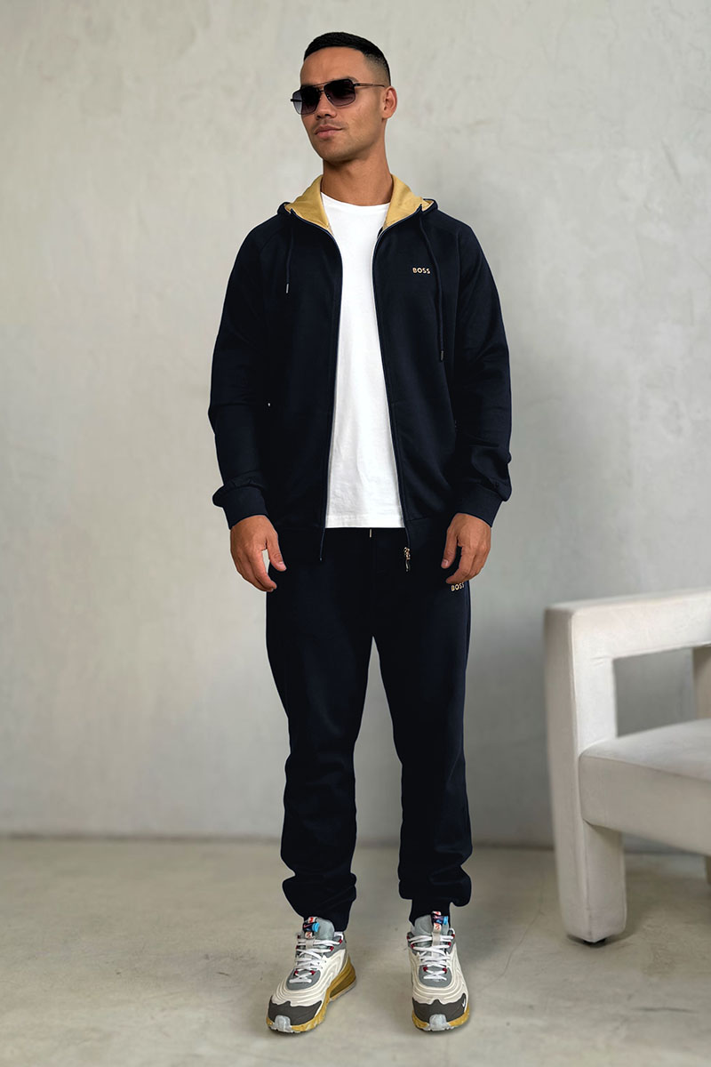 Hugо Воss Мужской тёмно-синий костюм