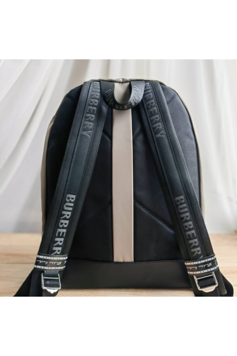 Burberry Нейлоновый рюкзак Horseferry logo 40x30 см