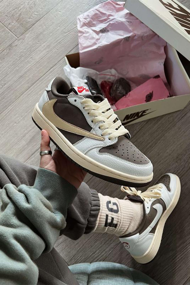 Nike Travis Scott x AJ1 Low Reverse Mocha Premium