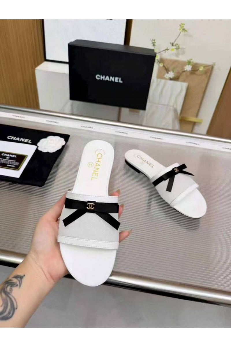 Chаnеl Женские кожаные шлёпанцы premium