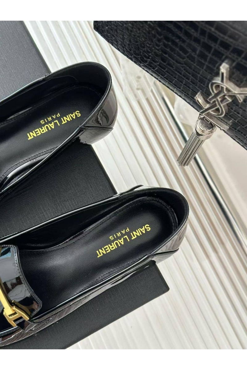 Yves Saint Laurent Женские кожаные лоферы чёрного цвета premium