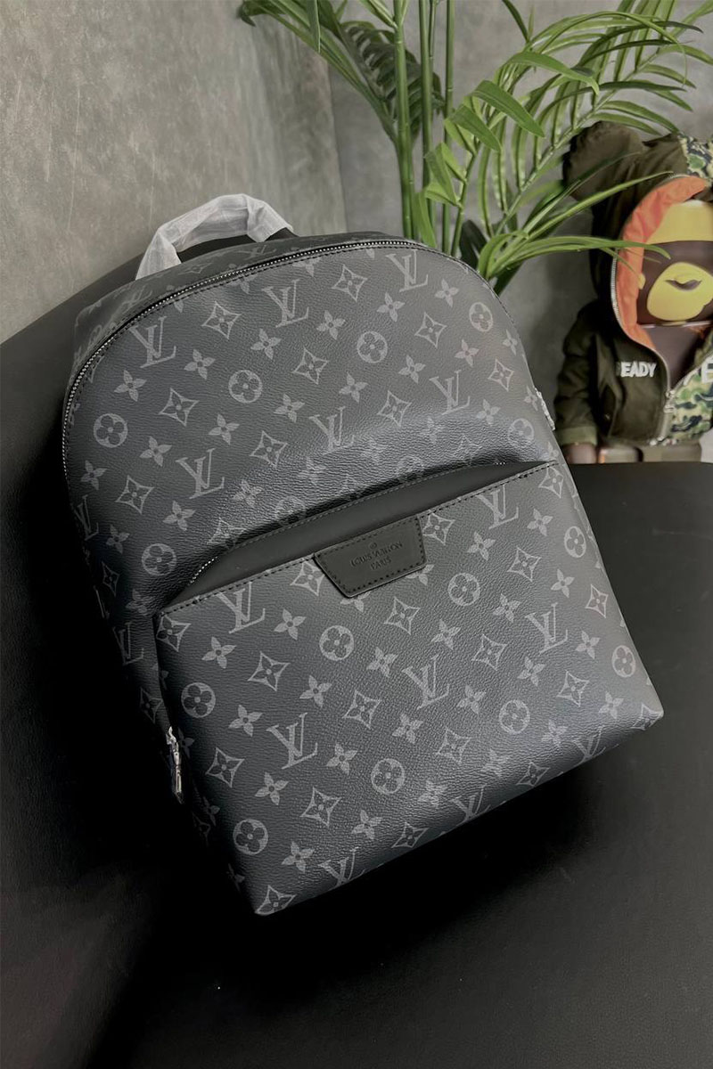 Lоuis Vuittоn Кожаный рюкзак Discovery Monogram Eclipse 37х40х20 см