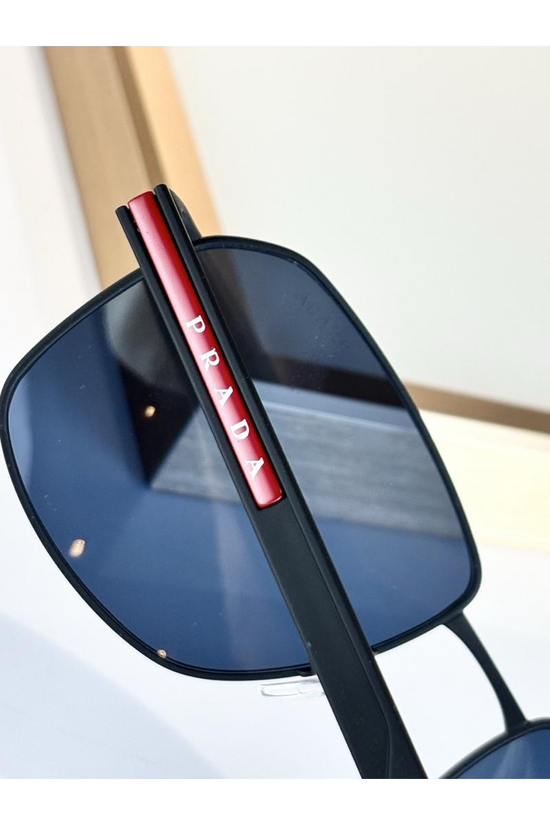 Prada Солнцезащитные очки Linea Rossa
