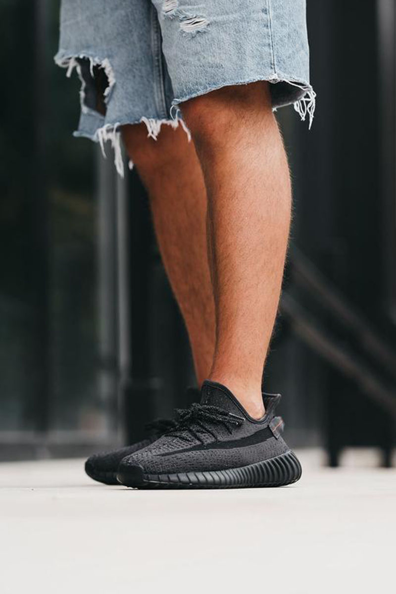 Adidas Кроссовки Yeezy Boost 350 V2 - Triple Black