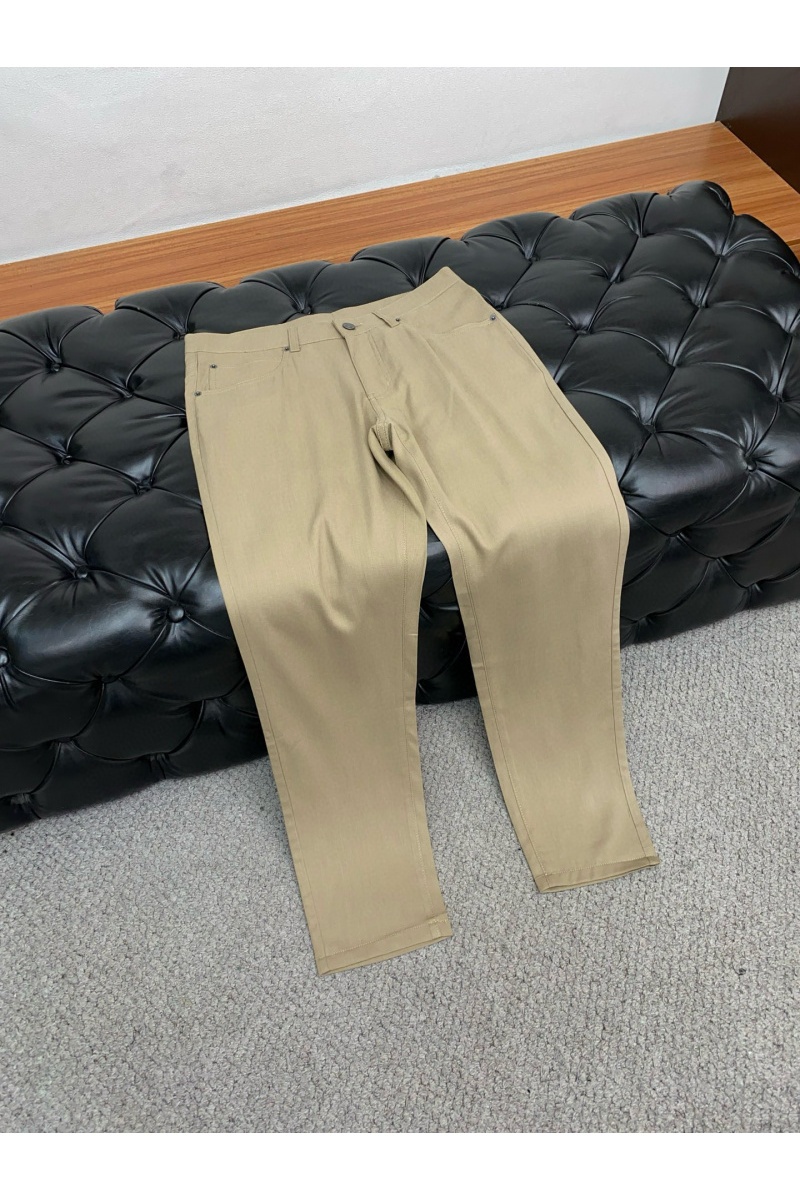 Loro Piana Джинсы бежевого цвета Premium